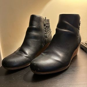 Black boots - size 10